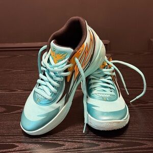 MB. 02 honeycomb sneaker size US. 7